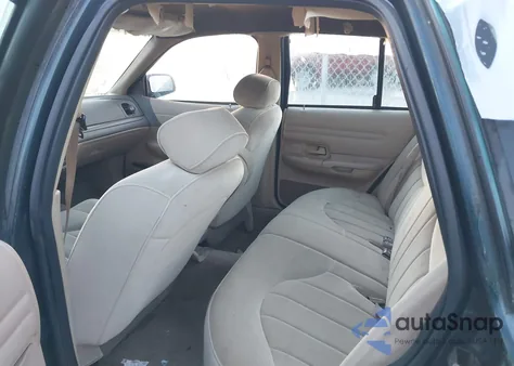 1997 Ford Crown Victoria Police Interceptor из США, поврежденный, VIN 2FALP71WXVX209832